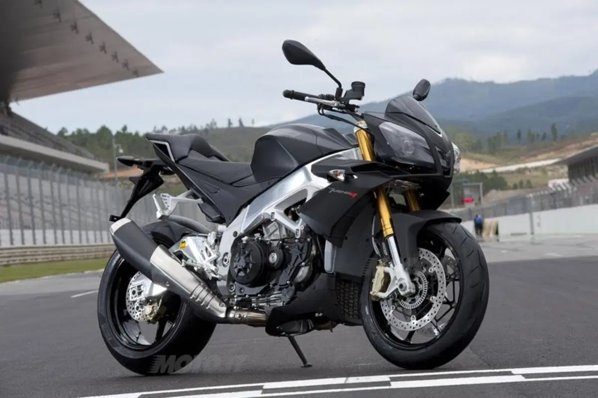 Aprilia Tuono V4R ABS (38)
