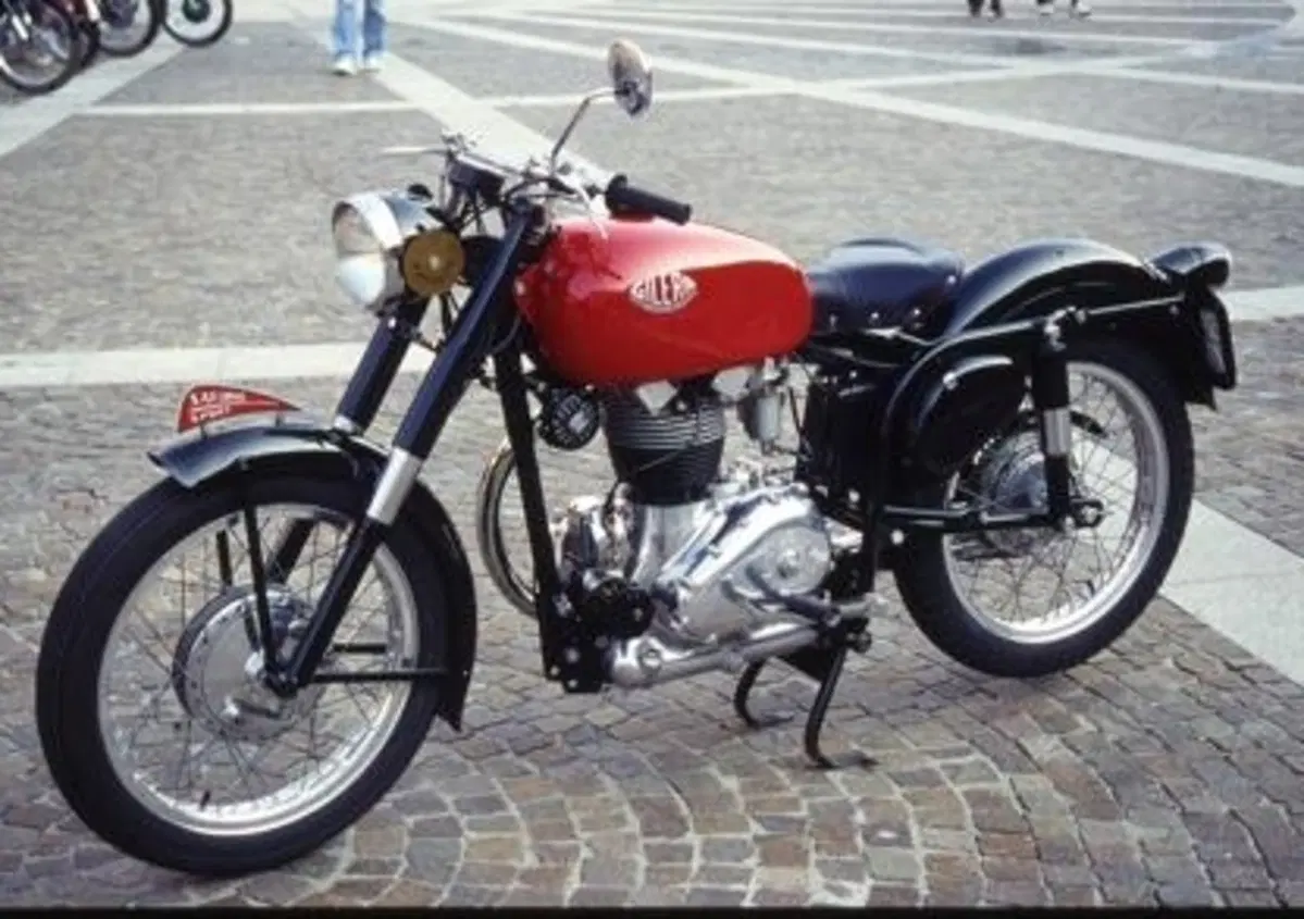 Massimo Clarke: "Le grosse monocilindriche italiane"