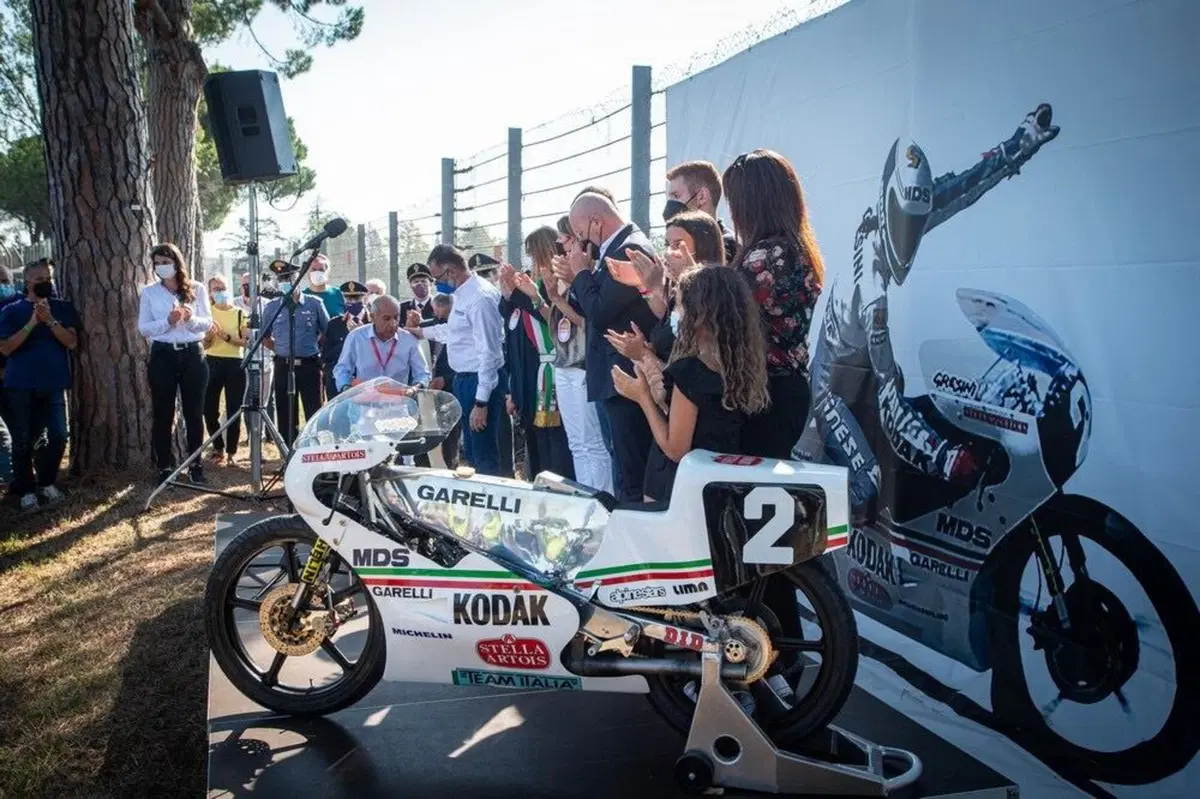 Imola, la cerimonia della dedica della 'Curva Gresini' (3)