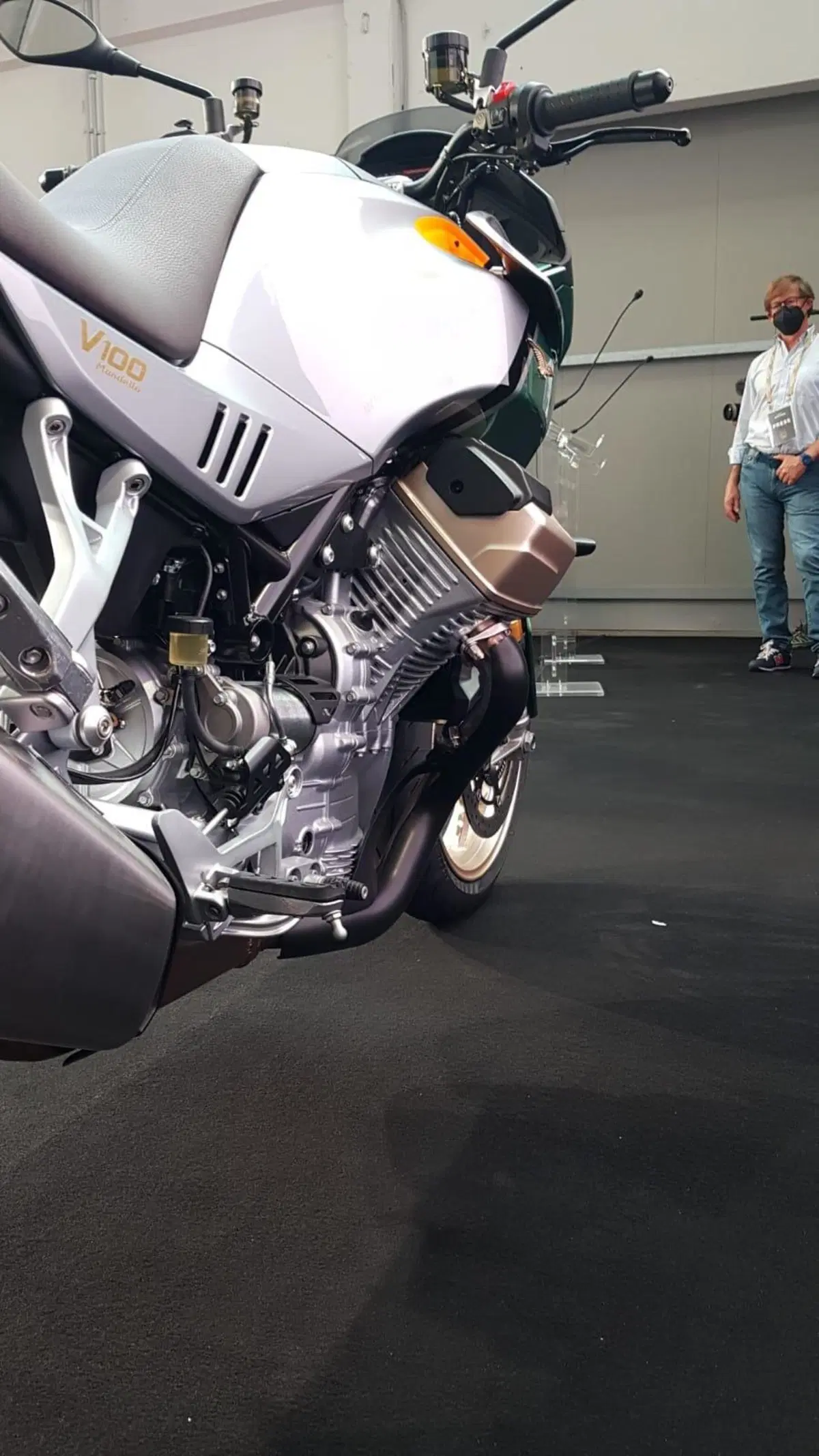 Nuova Moto Guzzi V100 Mandello, le foto definitive! (12)