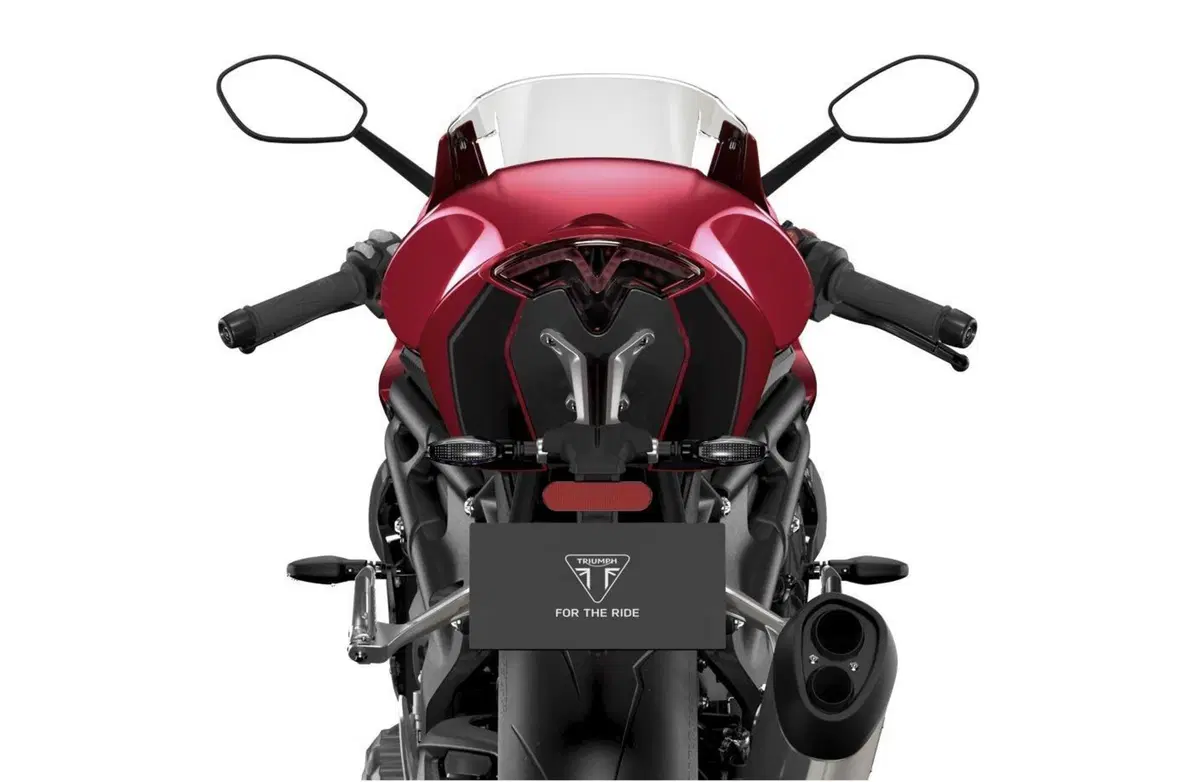 Nuova Triumph Speed Triple 1200 RR 2022: dati, foto e prezzo (6)