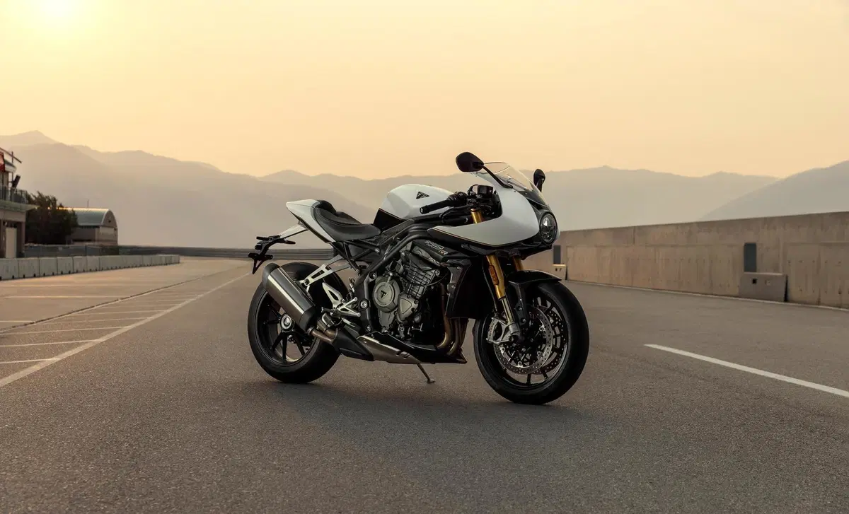 Triumph Speed Triple 1200 Speed Triple 1200 RR (2022 - 26) (8)
