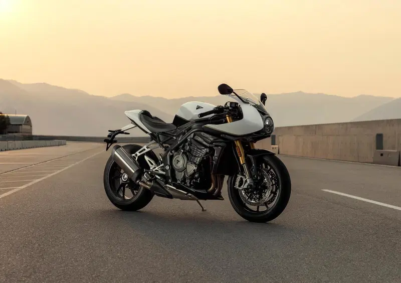 Triumph Speed Triple 1200 Speed Triple 1200 RR (2022 - 26) (8)