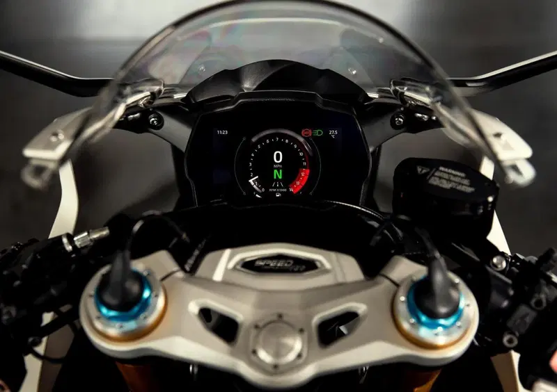 Triumph Speed Triple 1200 Speed Triple 1200 RR (2022 - 26) (11)