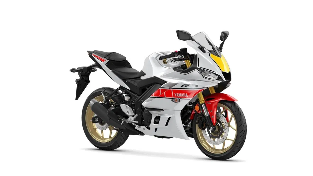 Yamaha YZF-R, livrea celebrativa per il 60° anniversario (15)