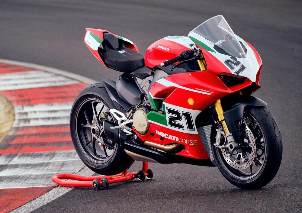 Ducati Panigale V2 Bayliss 1st Championship 20th Anniversary (2021 - 24) (4)