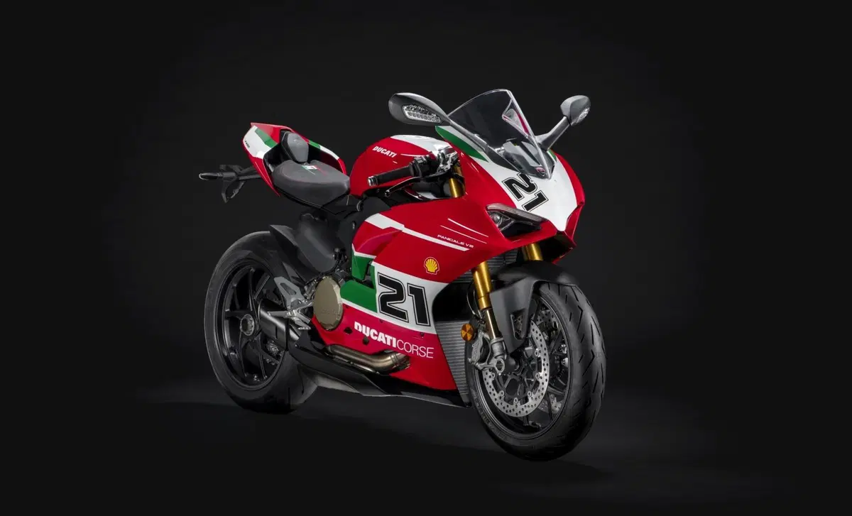 Ducati Panigale V2 Bayliss 1st Championship 20th Anniversary (2021 - 24)