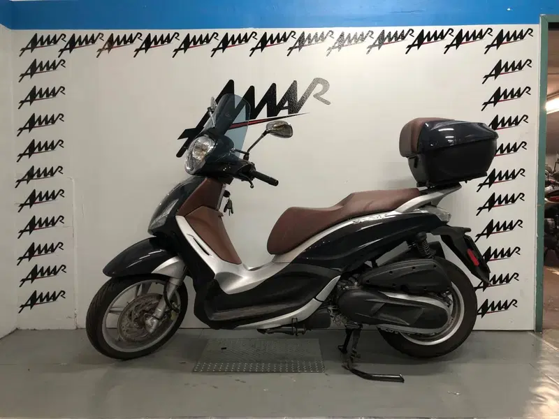 Piaggio Beverly 350 ABS (2016 - 20) (3)