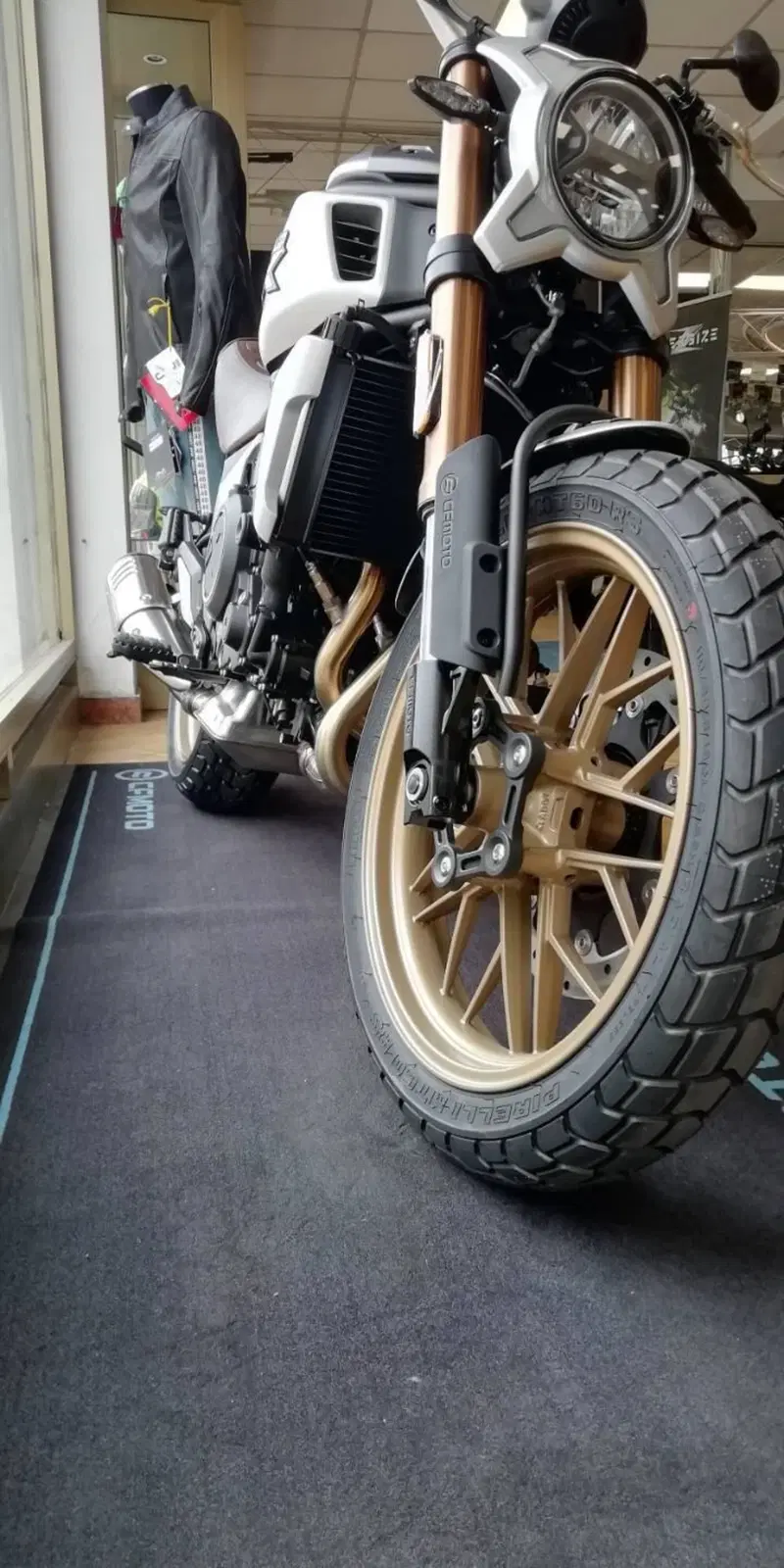 CFMOTO 700CL-X Heritage (2021 - 26) (2)