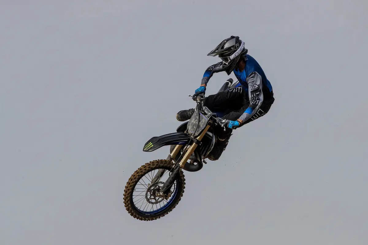 Yamaha YZ125 e 250 - 2022 TEST: i giapponesi credono nel 2 tempi. E fanno bene! (6)