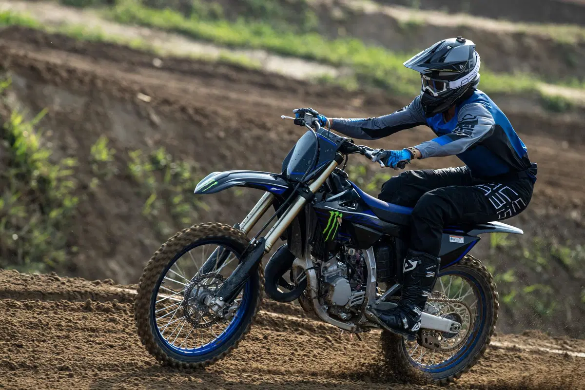 Yamaha YZ125 e 250 - 2022 TEST: i giapponesi credono nel 2 tempi. E fanno bene! (2)