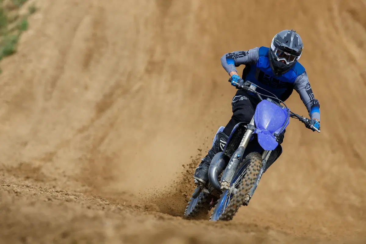 Yamaha YZ125 e 250 - 2022 TEST: i giapponesi credono nel 2 tempi. E fanno bene! (12)