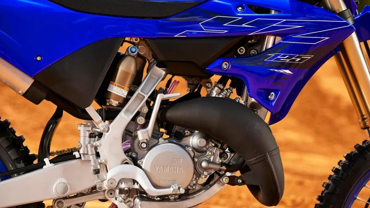 Yamaha YZ125 e 250 - 2022 TEST: i giapponesi credono nel 2 tempi. E fanno bene! (14)