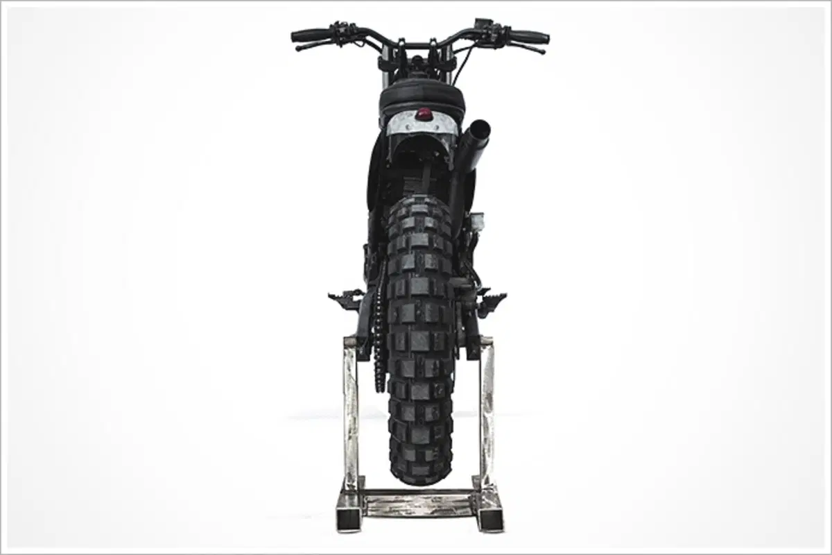 Anvil Motociclette, Honda Seiemmezzo (4)