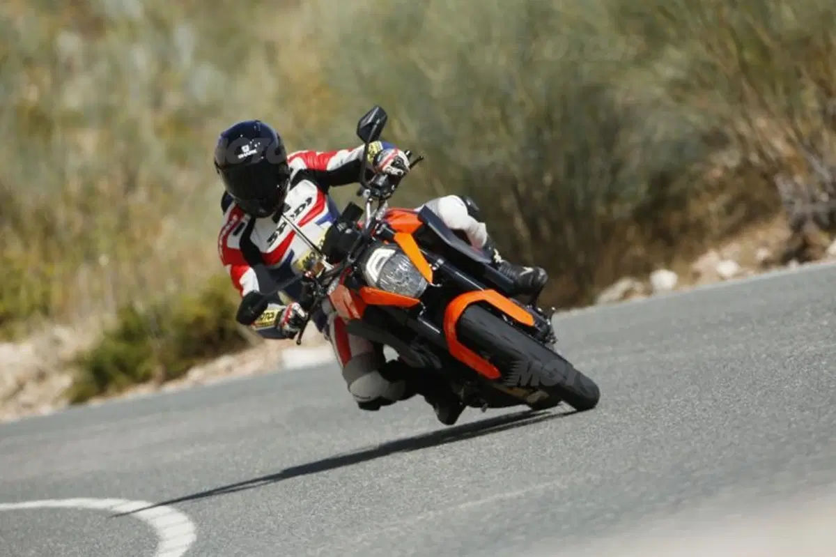 KTM 1290 Super Duke R (6)