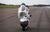 La moto elettrica col buco ha superato il primo test: punta al record di velocit&agrave;