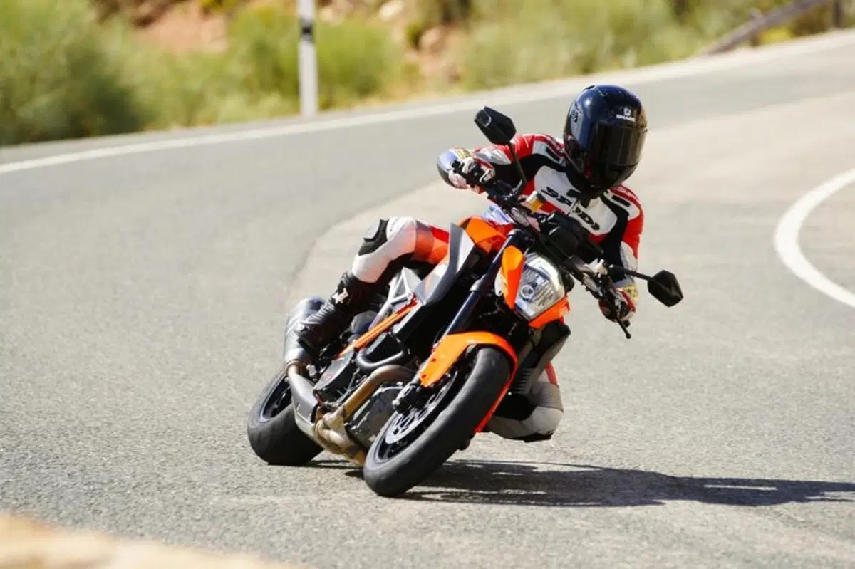 KTM 1290 Super Duke R (14)