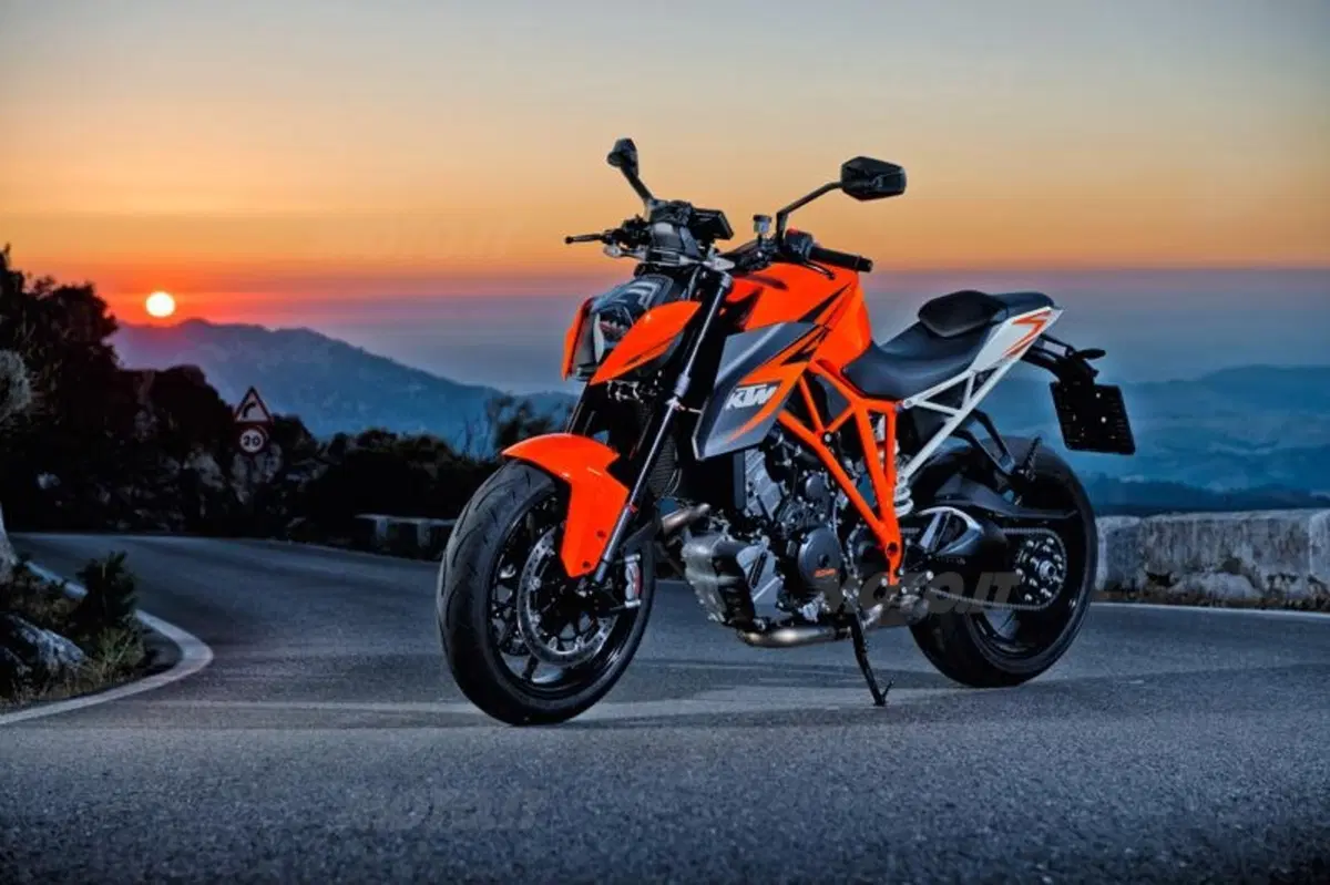 KTM 1290 Super Duke R (26)