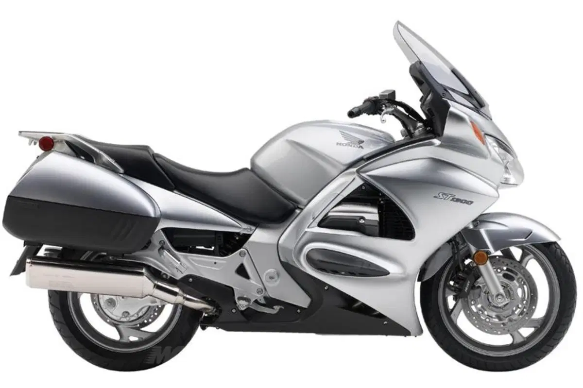Honda CTX 1300, prime foto spia (8)
