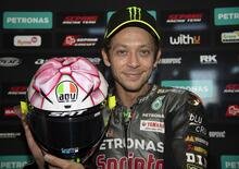 MotoGP, GP di Misano 2021. Valentino Rossi svela il nuovo casco [VIDEO]