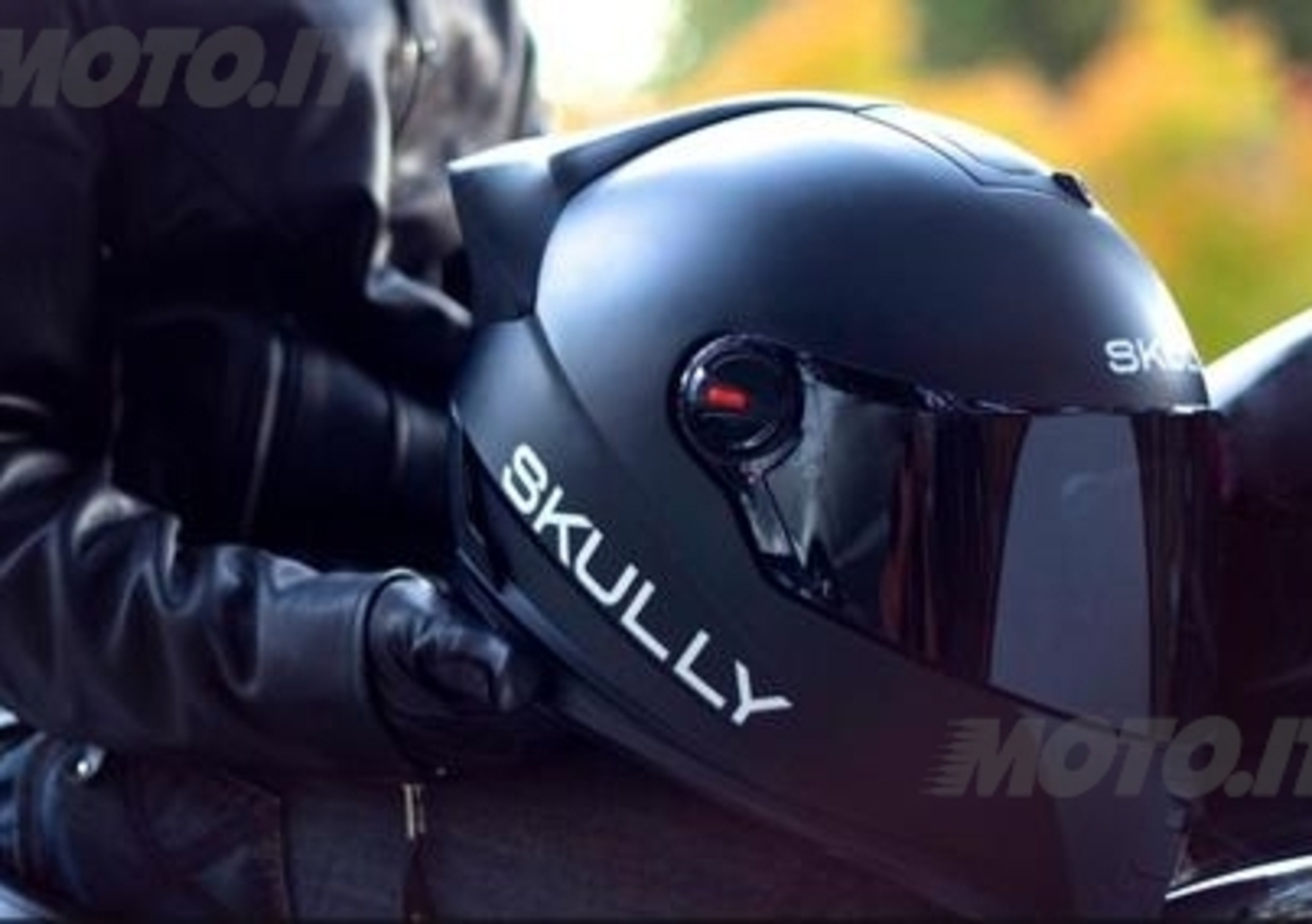 Skully P1: HUD con retrovisore e GPS sulla visiera del casco