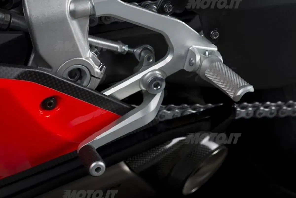 Ducati 1199 Superleggera, 200 cv per soli 155 chili (10)