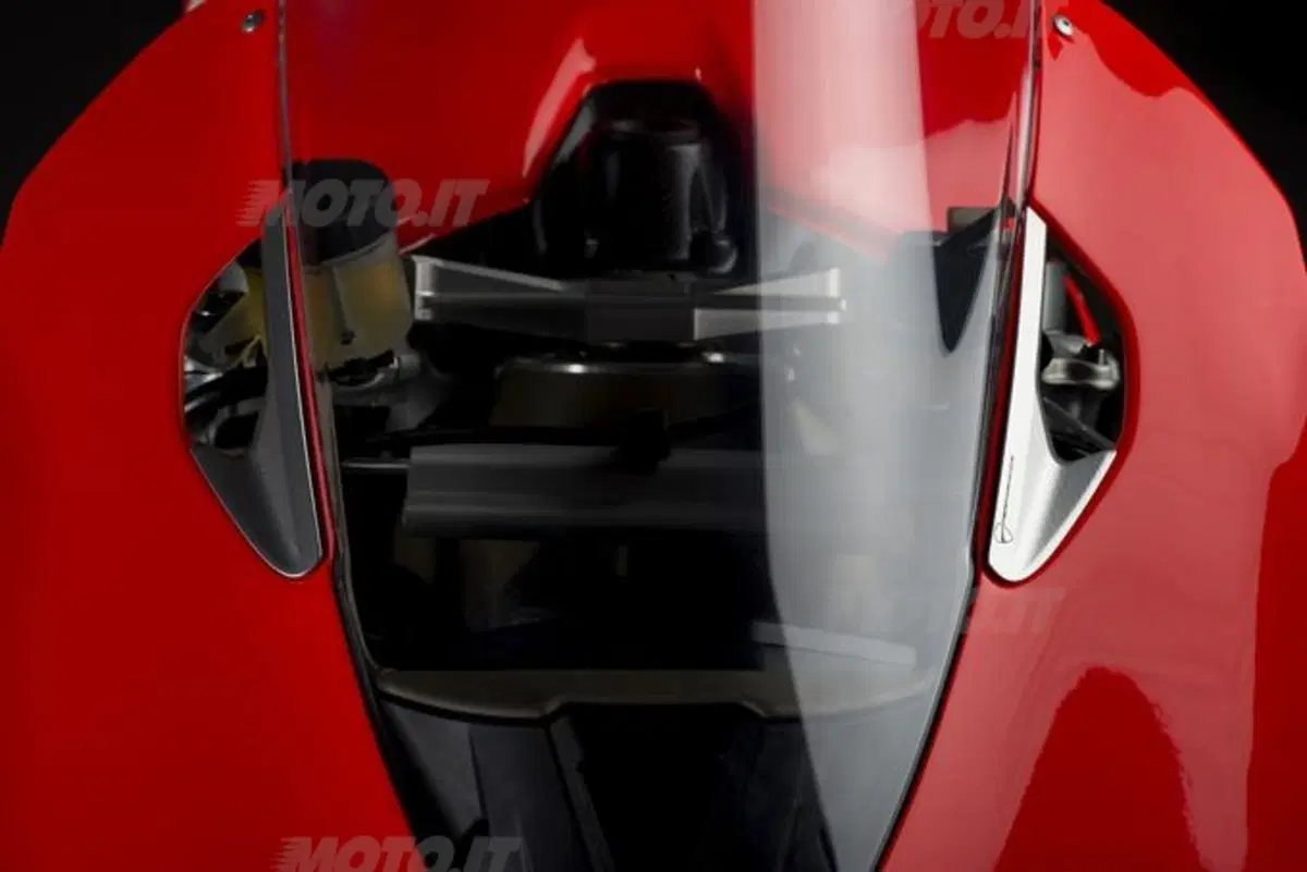 Ducati 1199 Superleggera, 200 cv per soli 155 chili (13)