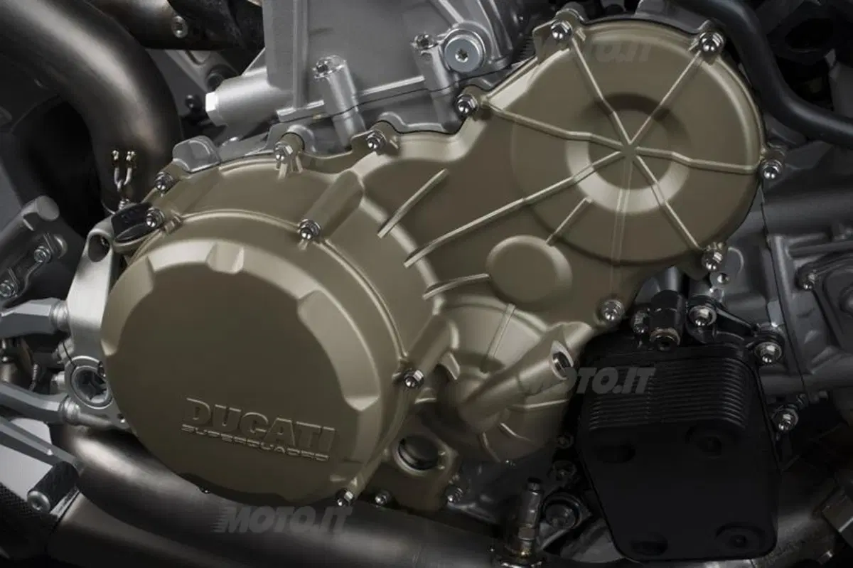 Ducati 1199 Superleggera, 200 cv per soli 155 chili (17)