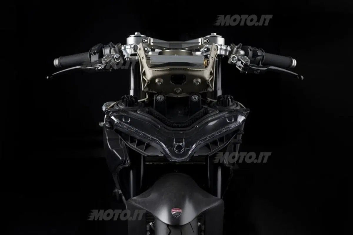 Ducati 1199 Superleggera, 200 cv per soli 155 chili (21)