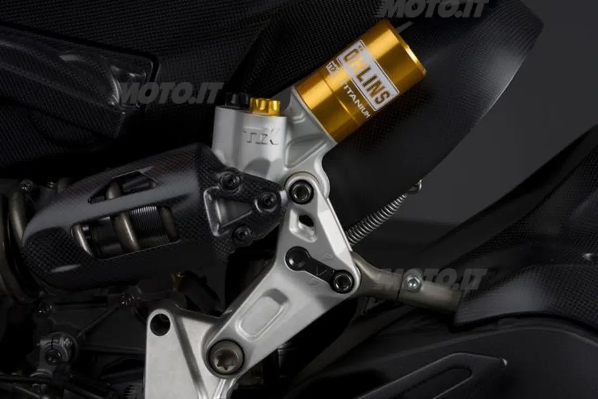 Ducati 1199 Superleggera, 200 cv per soli 155 chili (24)