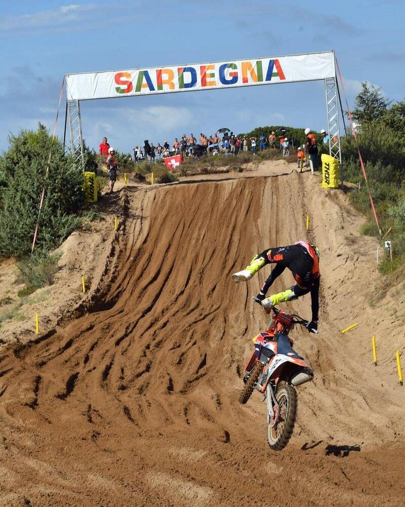 Brutta caduta per Antonio Cairoli nel Gran Premio in Sardegna