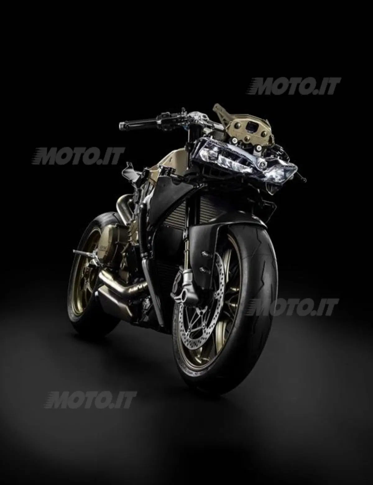 Ducati 1199 Superleggera, 200 cv per soli 155 chili (32)