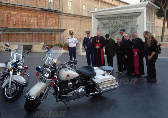 L'Harley-Davidson del Papa all'asta per la Caritas