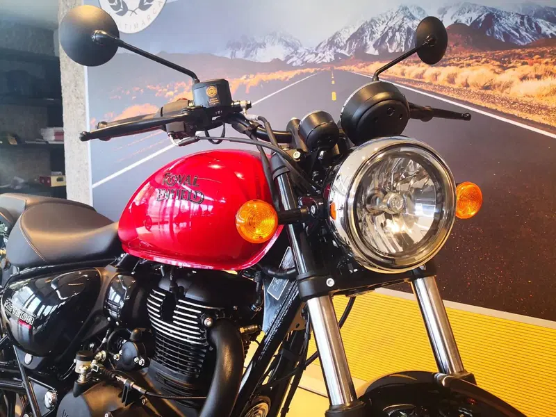 Royal Enfield Meteor 350 (2021 - 26) (4)