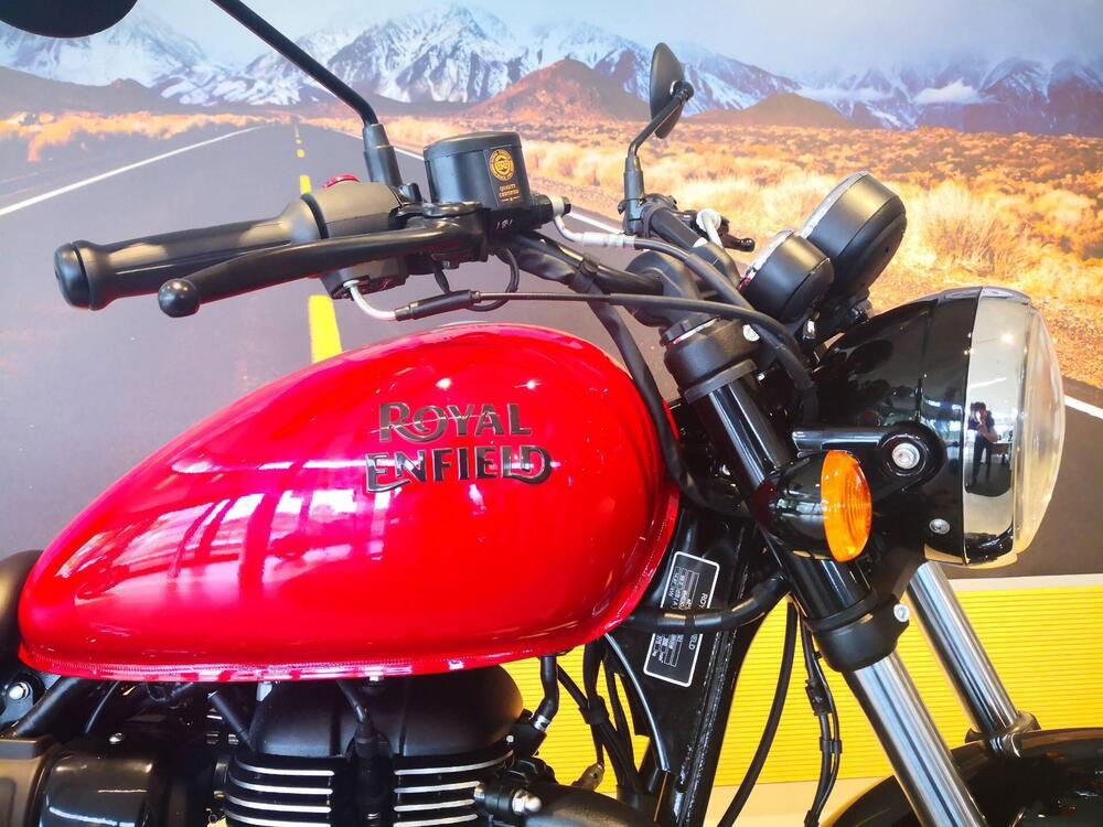 Royal Enfield Meteor 350 Fireball (2021 - 24) (5)