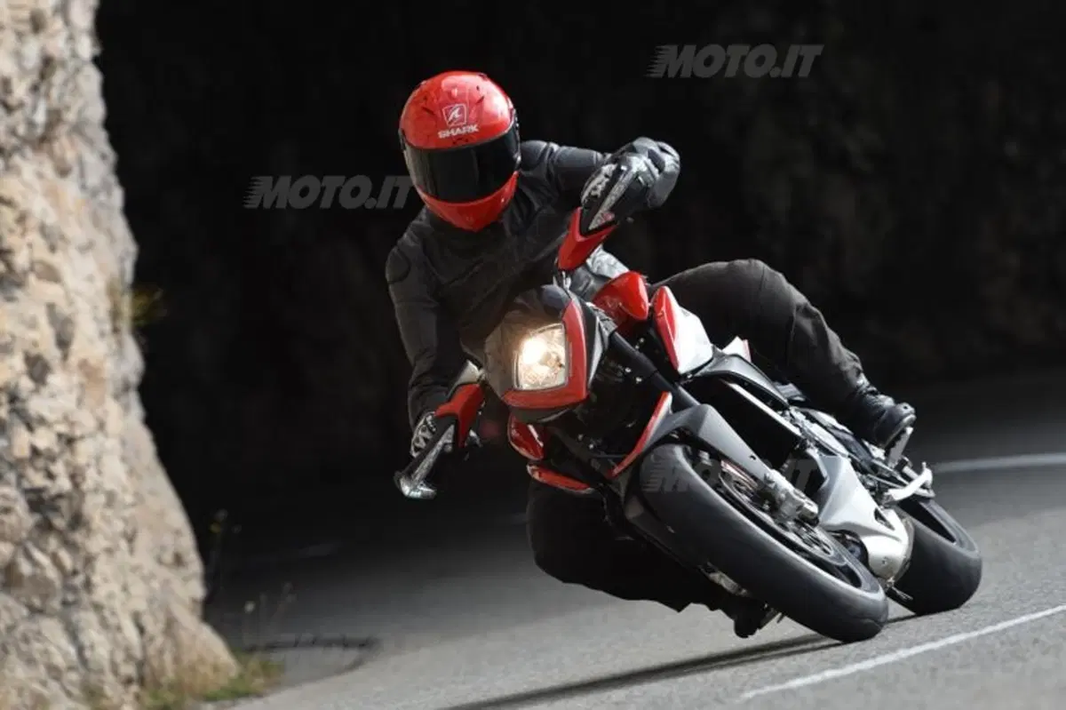 MV Agusta Rivale 800 (13)