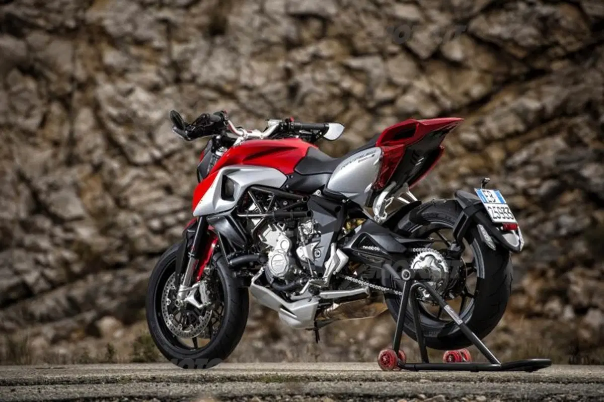 MV Agusta Rivale 800 (21)