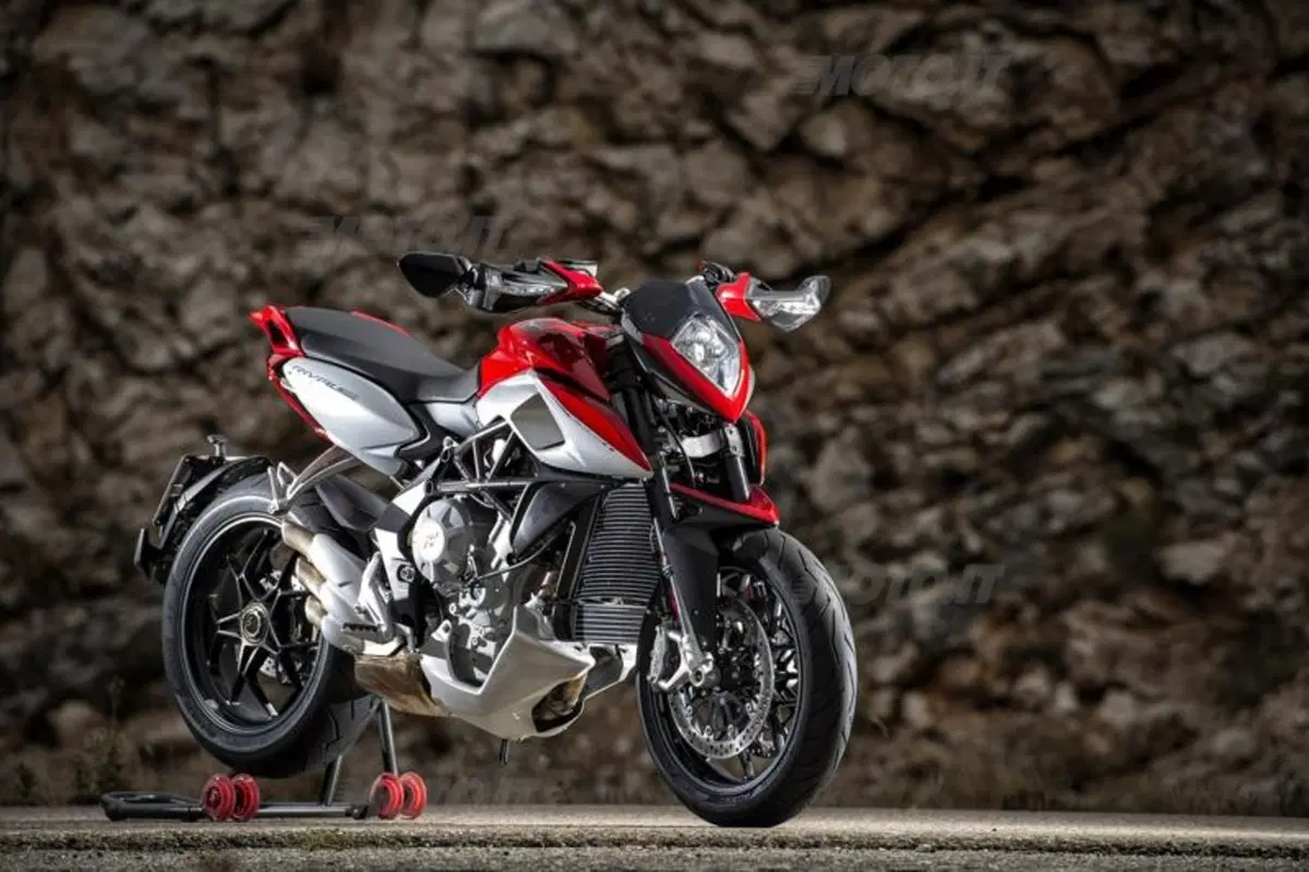 MV Agusta Rivale 800 (23)