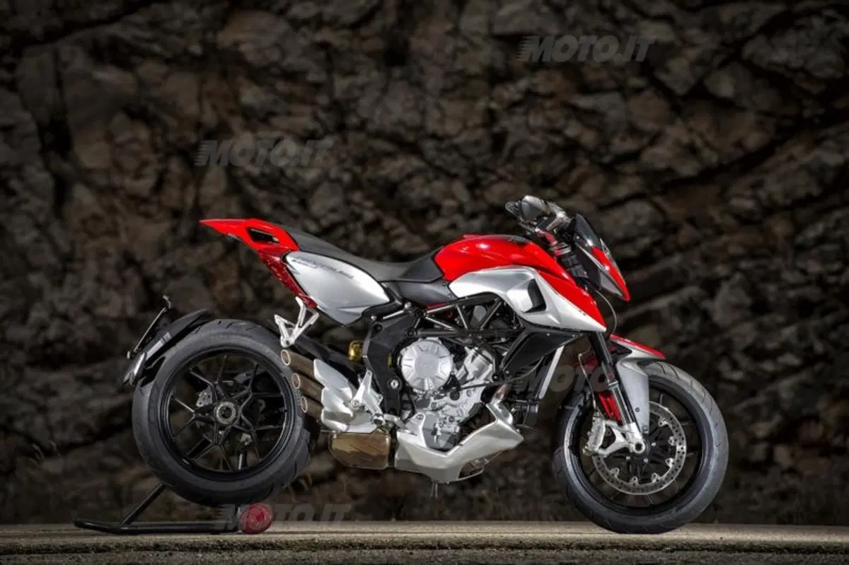 MV Agusta Rivale 800 (24)