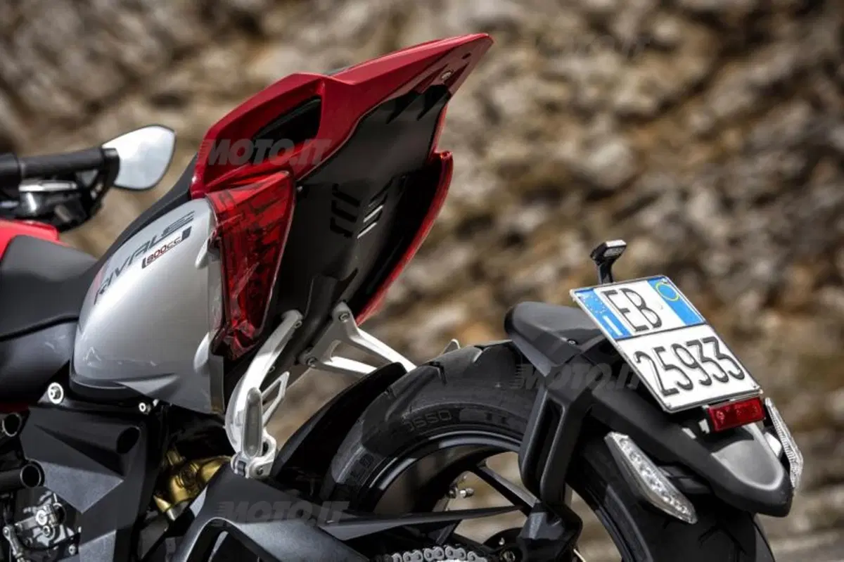 MV Agusta Rivale 800 (32)