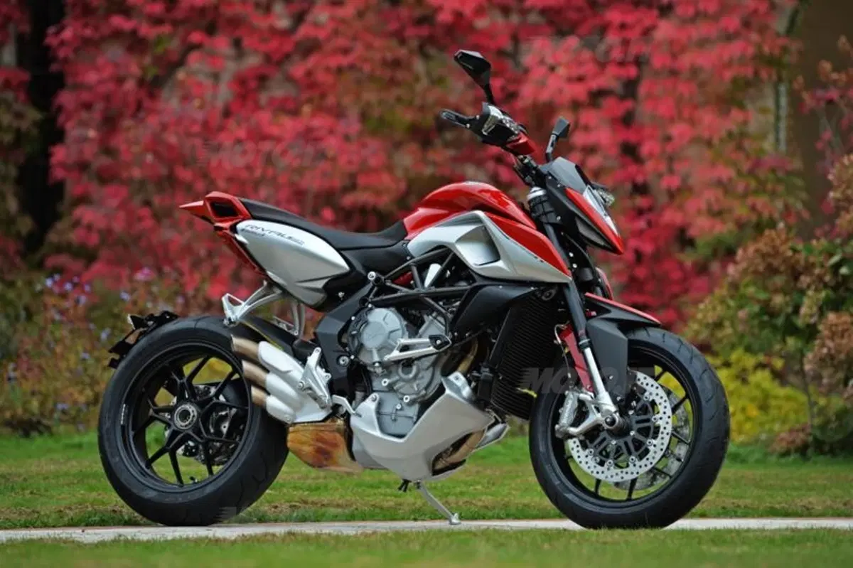 MV Agusta Rivale 800 (42)