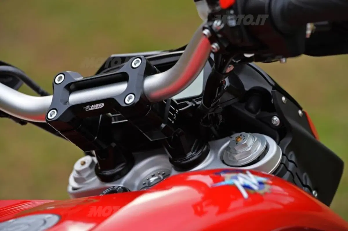 MV Agusta Rivale 800 (48)