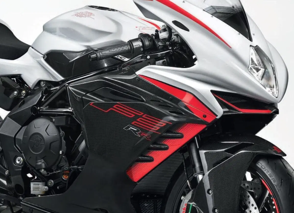 MV Agusta F3 800 RR 2022. Nuova aerodinamica e kit racing (7)
