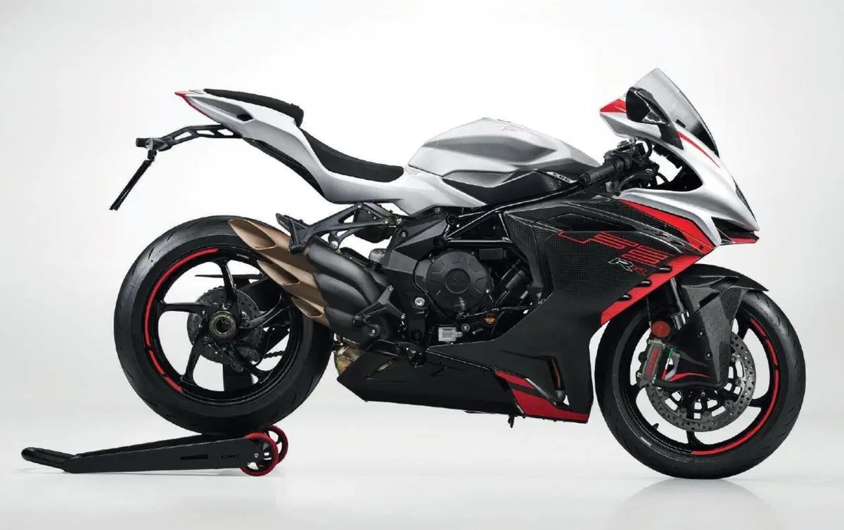 MV Agusta F3 800 RR 2022. Nuova aerodinamica e kit racing (11)