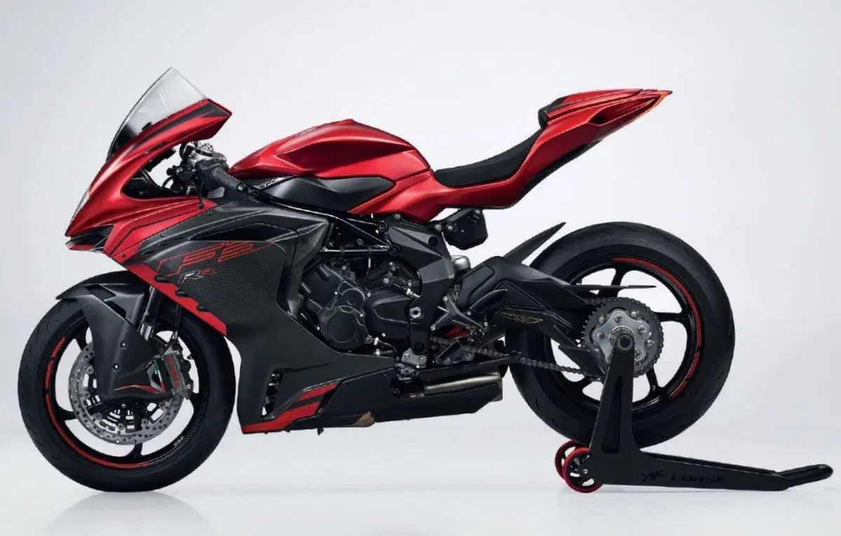 MV Agusta F3 800 RR 2022. Nuova aerodinamica e kit racing (4)