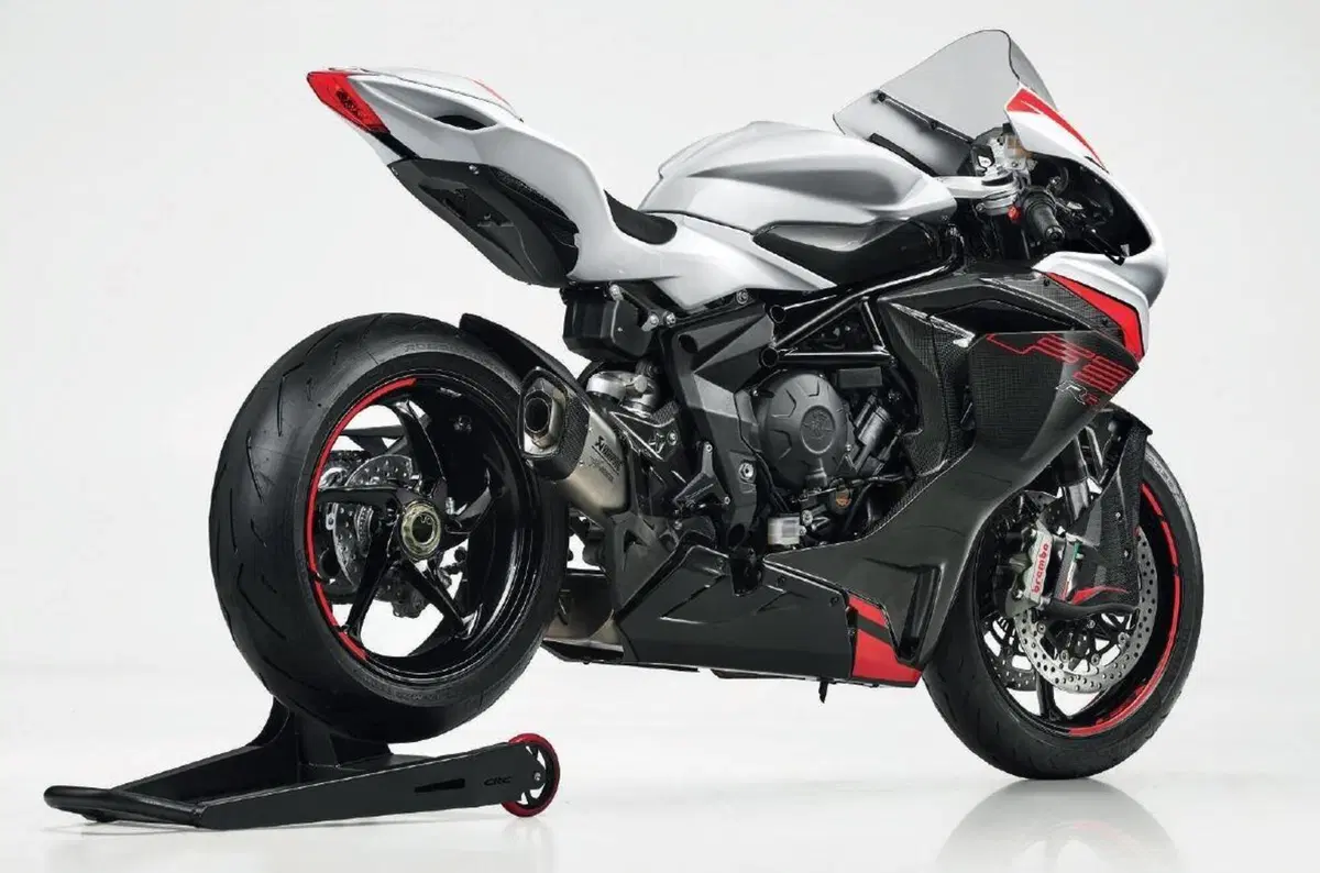 MV Agusta F3 800 RR 2022. Nuova aerodinamica e kit racing (7)
