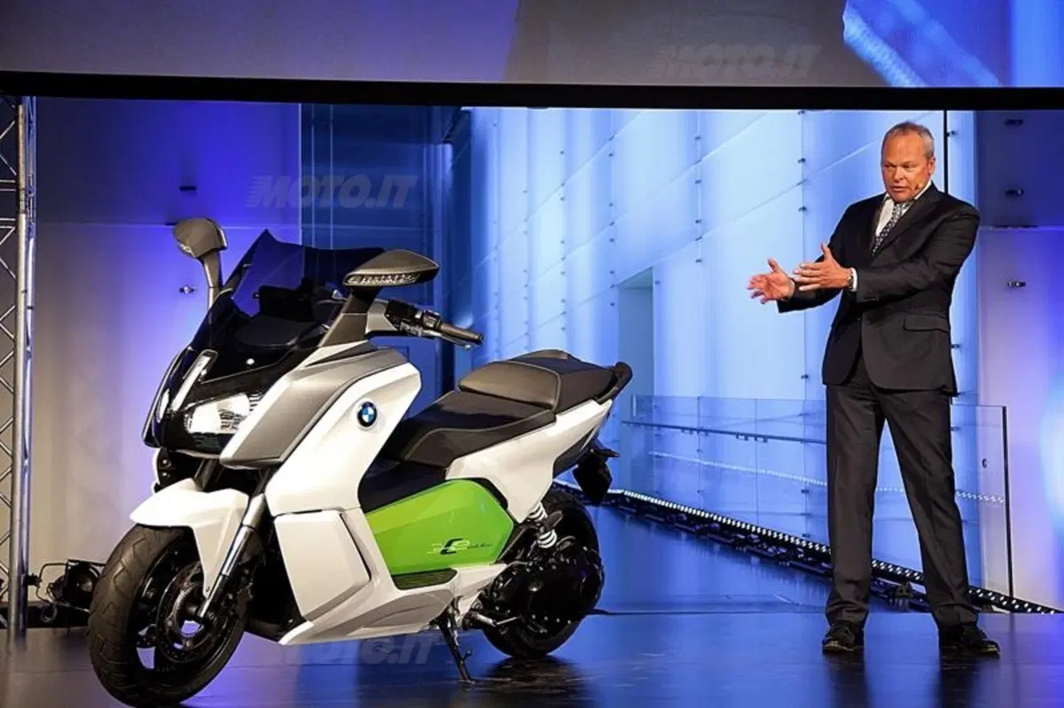 BMW Motorrad, una strada lunga 90 anni (2)
