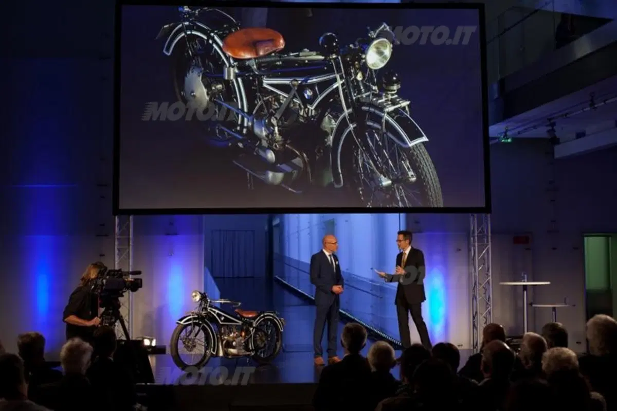 BMW Motorrad, una strada lunga 90 anni (8)