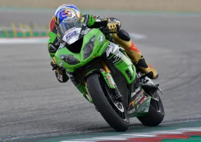 WorldSSP. Kenan Sofuoglu torna in pista a Jerez con la Kawasaki