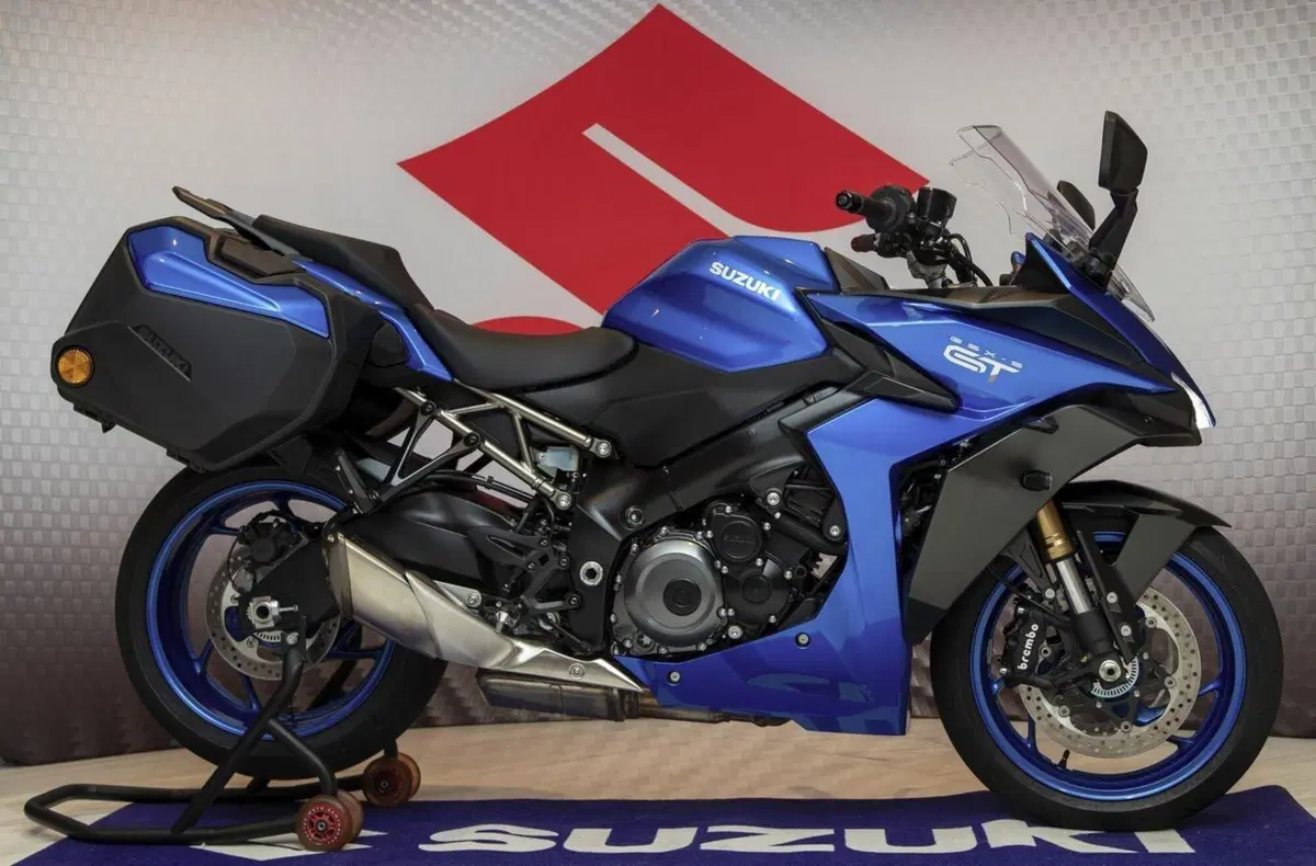 Suzuki GSX-S 1000GT 2022. Dati e prezzo della nuova sport touring (3)